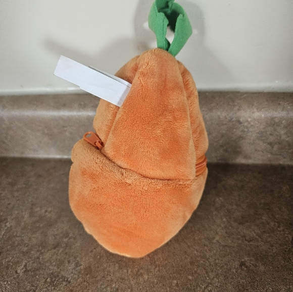 Peter Rabbit 8" Dan Dee Stuffed Plush Carrot Zip Up 2022 - Picture 4 of 8